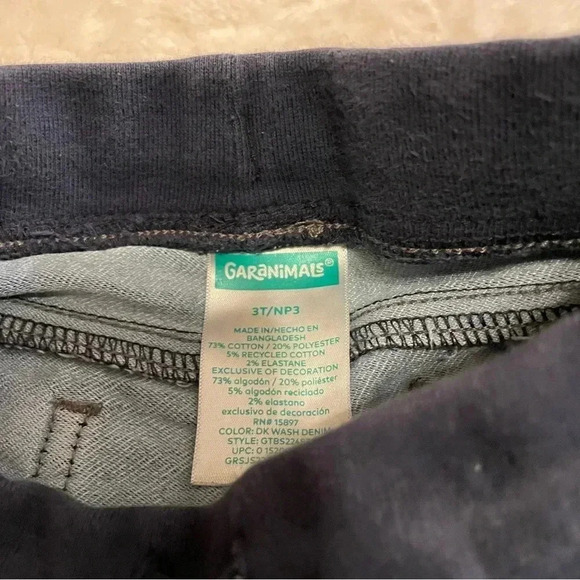 Cat & Jack 3T jean shorts with draw string - Picture 3 of 3